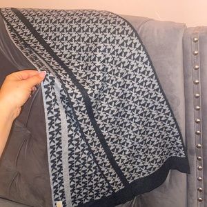 🧧NEW🧧MICHAEL By Michael Khors Scarf